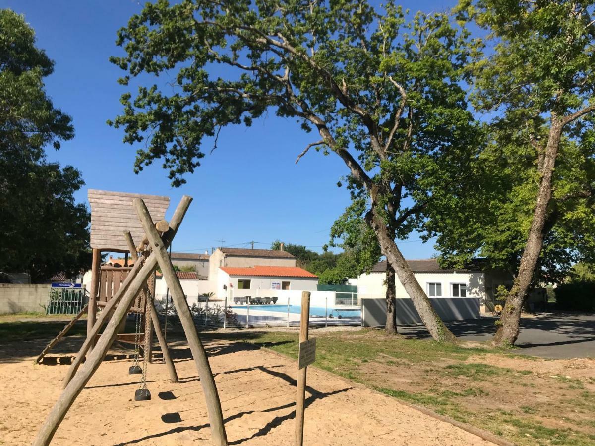 Camping Fleur D'Oleron Saint-Pierre-d'Oleron Exterior photo